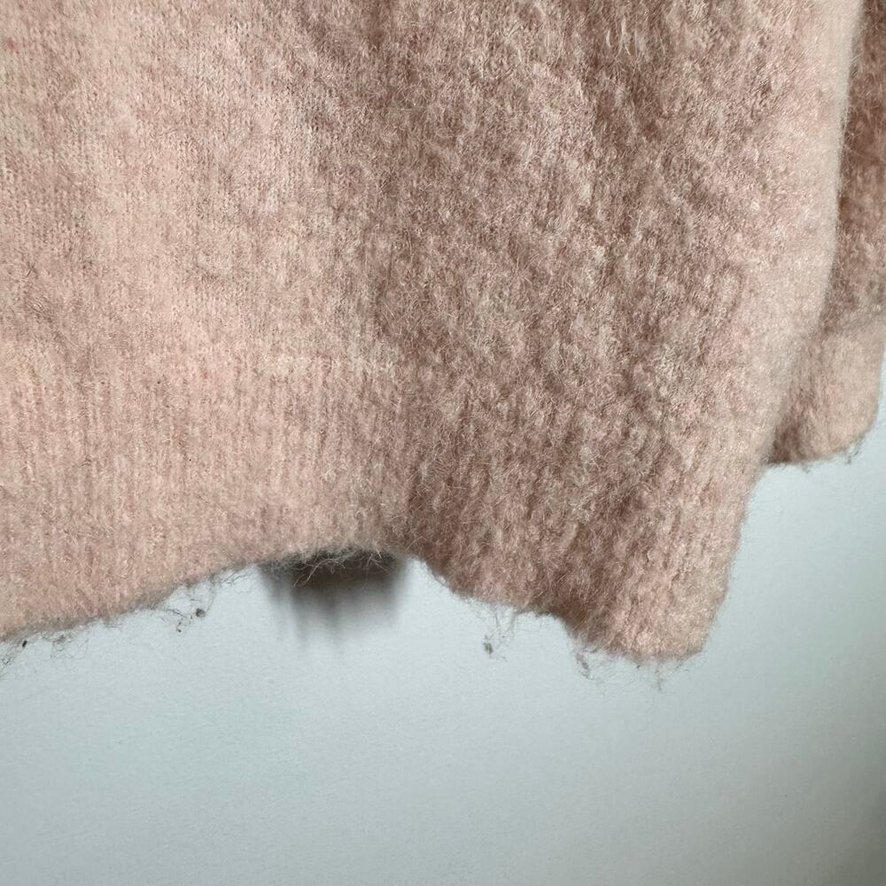 Bundles North Sweater Women M Pink Fuzzy Floral Embroidered Crew Neck Grandmacor - Picture 6 of 8